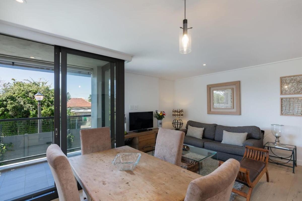 Central Southern Suburbs Leafy Village Neighbourhood Cape Town Luaran gambar