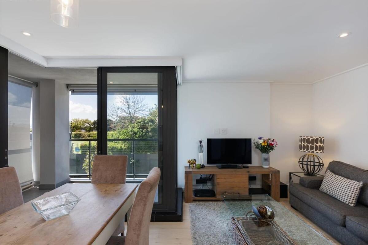 Central Southern Suburbs Leafy Village Neighbourhood Cape Town Luaran gambar